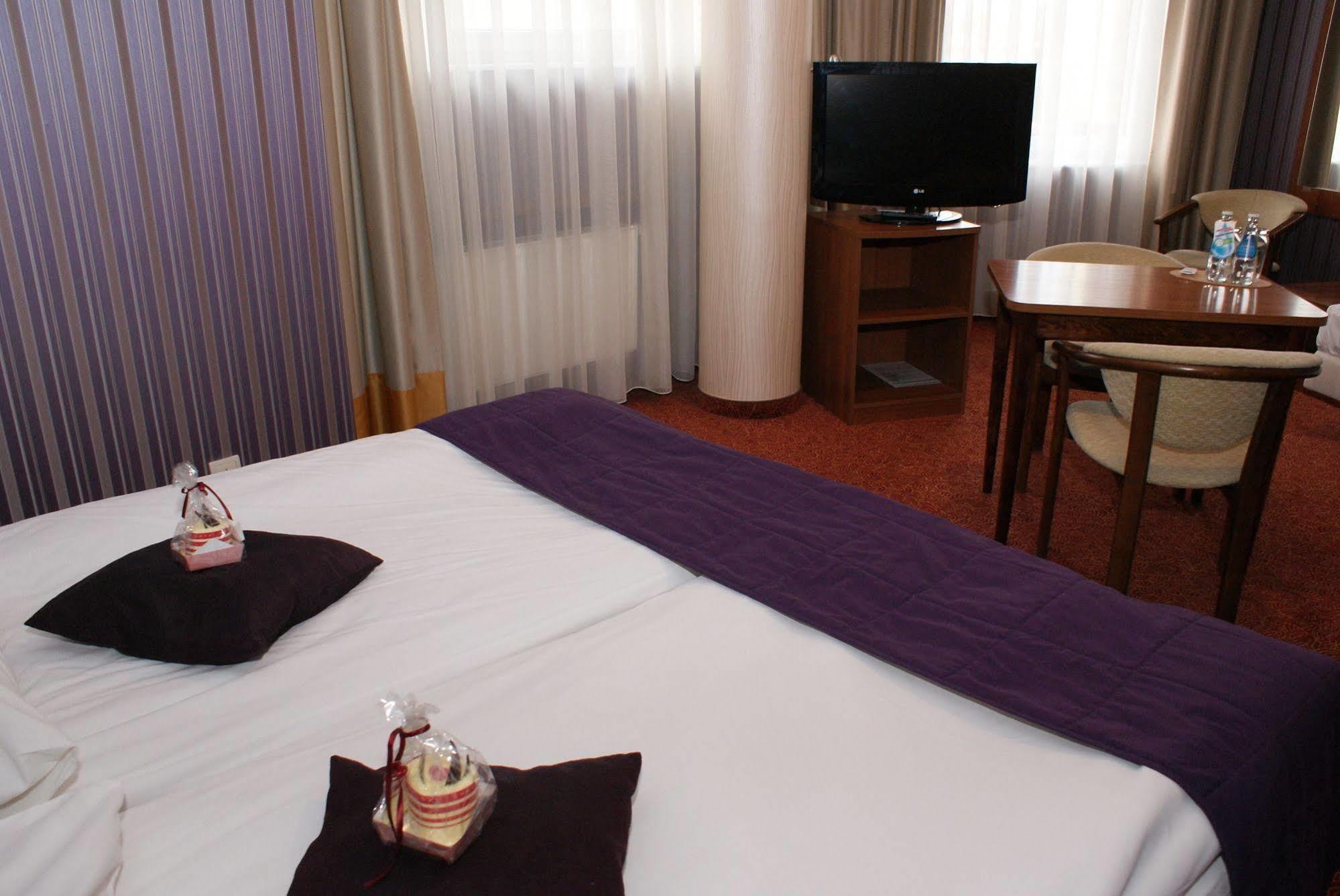 Grot Hotel Malbork Ngoại thất bức ảnh